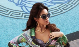 Không phải người mẫu chuyên nghiệp nhưng Tiên Nguyễn vẫn khoe dáng cực chất, thần thái đúng chuẩn “rich kid” 