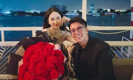 Sự thật bất ngờ phía sau hộp bánh Trung Thu mà Matt Liu biếu bố mẹ Hương Giang