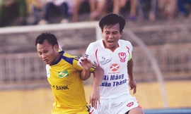 Bóng đá: 25 tuổi mới được chuyển nhượng