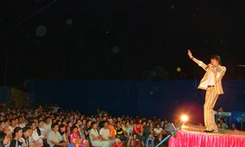 Khi nghiệp cầm ca biến nghệ sĩ thành con nợ