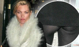 Kate Moss mặc váy quá ngắn để lộ vòng 3