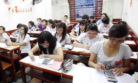 1.600 học sinh Thái Bình bị chấm sai điểm thi; Hiệu trưởng ĐH Luật xin thôi chức