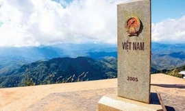 Điểm cực Tây của nước ta thuộc tỉnh thành nào?