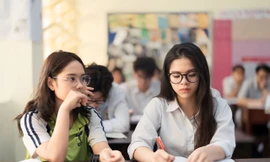 Học sinh ôn thi vào 10 áp lực đến mức 'hoảng loạn', chuyên gia chia sẻ bí kíp gì?