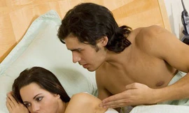 Đêm tân hôn, vợ tá hỏa phát hiện chồng 'mất trinh'