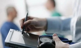 Cao dán điện tử theo dõi sức khỏe