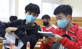 Vì COVID-19, trường đại học cho sinh viên bảo vệ khóa luận trực tuyến