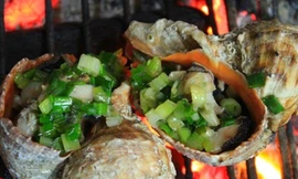 3 con phố ốc đông khách ở Sài Gòn