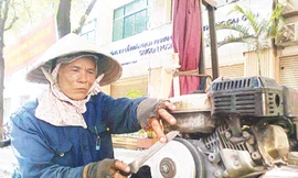 Cận tết, nhộn nhịp nghề mài dao