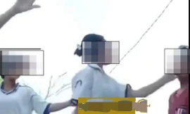 Vụ nhóm nữ sinh lớp 7 đánh bạn học cũ: Trường lập hội đồng kỷ luật