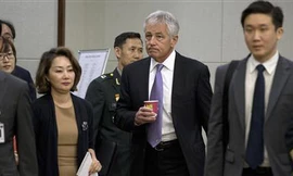 Bộ trưởng Quốc phòng Mỹ Chuck Hagel (thứ 2 từ phải sang) có mặt tại Hàn Quốc hôm 2/10
