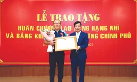 HLV Park Hang Seo nhận Huân chương Lao động hạng Nhì vì những đóng góp cho bóng đá Việt Nam ảnh: Như Ý 