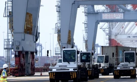 Cước phí vận tải biển tăng, đang làm cho hàng hóa của doanh nghiệp xuất khẩu tăng cao, kém cạnh tranh, thậm chí không đảm bảo giao hàng cho đối tác nhập khẩu Ảnh: Ngô Bình