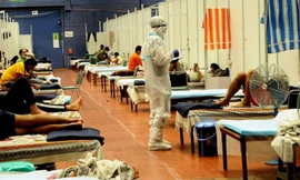 Trong một bệnh viện dã chiến điều trị cho bệnh nhân COVID-19 ở Ấn Độ ảnh: AA 