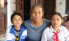 Chuyện ghi ở làng vọng phu: Nước mắt người mẹ già