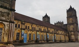 Nhà thờ Bùi Chu là một trong số những địa điểm có thể thu hút khách của Nam Định Ảnh: Minh Đức 