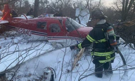 Chiếc máy bay Mooney M20R rơi ở New York hôm 28/12Nguồn: CNN 