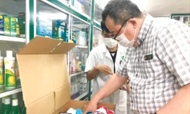 Cơ quan chức năng thanh kiểm tra phát hiện nhiều chất cấm “ẩn mình” trong thực phẩm bảo vệ sức khoẻ ảnh: L.N 