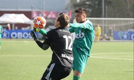 Alexander Đặng (phải) mong muốn khoác áo tuyển Việt Nam 