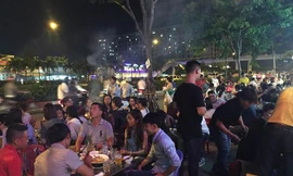 Nhậu đêm ở Sài Gòn