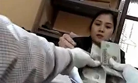 Đình chỉ cán bộ vụ 'mất tiền triệu để sửa thông tin cá nhân'