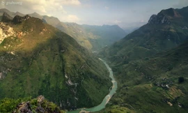 Một góc nhìn sông Nho Quế từ đèo Mã Pì Lèng Ảnh: p.v