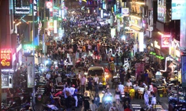 Phố đi bộ Bùi Viện (quận 1) trở thành “phố ăn nhậu”