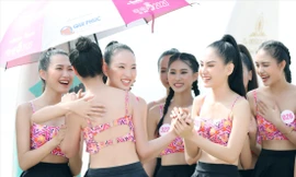 Thí sinh Hoa hậu Việt Nam chia sẻ niềm vui sau mỗi phần thi Ảnh: Hồng Vĩnh- Trọng Tài 