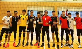 Anh Quân (thứ 2 bìa trái) cùng cộng đồng người Việt Nam tại Nhật Bản tổ chức giải bóng chuyền, chào mừng năm dương lịch 2021 