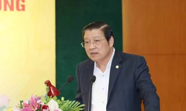 Đồng chí Phan Đình Trạc, Bí thư Trung ương Đảng, Phó Trưởng Ban Thường trực Ban Chỉ đạo Trung ương về phòng, chống tham nhũng, Trưởng Ban Nội chính Trung ương phát biểu kết luận Hội thảo Ảnh: TTXVN