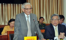 GS Phan Huy Lê trong một hội thảo nhìn nhận lại vai trò của nhà Nguyễn trong lịch sử 