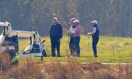 Ông Trump đang đi chơi golf thì nhận được tin ông Biden chiến thắngẢnh: AP 