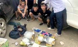 Các đối tượng vận chuyển ma túy đá số lượng lớn về Hà Nội bị Công an huyện Phúc Thọ bắt giữ đầu tháng 6/2020