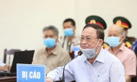 Cựu đô đốc Nguyễn Văn Hiến hầu tòa