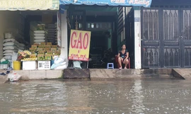 Người dân TPHCM khổ vì triều cường