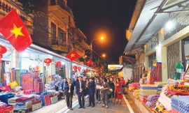 Hàng hóa dồi dào, phong phú Ảnh: Duy Chiến