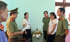 Cơ quan An ninh điều tra ra quyết định khởi tố cán bộ gian lận trong thi cử vừa qua