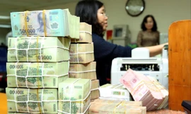 Có một lượng tiền lớn đang đọng ở ngân hàng