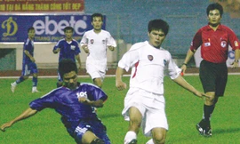 Bình Định (phải) vô địch bóng đá nam