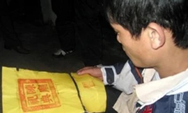 Phát ấn đền Trần in trên giấy