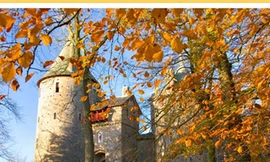 Những lâu đài lung linh ở 'xứ sở sương mù'