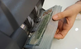 HSC: Ngân hàng Nhà nước bán ra 740 triệu USD trong tuần