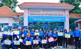 Hội Sinh viên tỉnh Bình Dương thăm hỏi, động viên các đội hình 'Tiếp sức mùa thi' năm 2024 