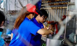 Sôi nổi chiến dịch 'Xuân Tình nguyện' phục vụ Lễ hội Rằm tháng Giêng tỉnh Bình Dương