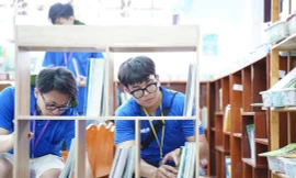 Thanh niên kiều bào sôi nổi tham gia các hoạt động tình nguyện