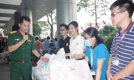 ‘Phiên chợ tử tế’: Vì những bệnh nhân khó khăn