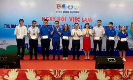 Tọa đàm ‘Sinh viên với doanh nghiệp – Rào cản và thách thức khởi nghiệp 4.0’