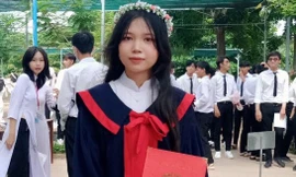 Nghị lực vượt khó của thủ khoa ngành Ngôn ngữ Hàn Quốc 