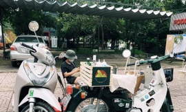 Hai bạn trẻ với mô hình kinh doanh 'cà phê giấy'