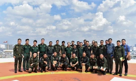 Đoàn sĩ quan trẻ quân đội Hoàng gia Campuchia giao lưu với đoàn viên Bệnh viện 175